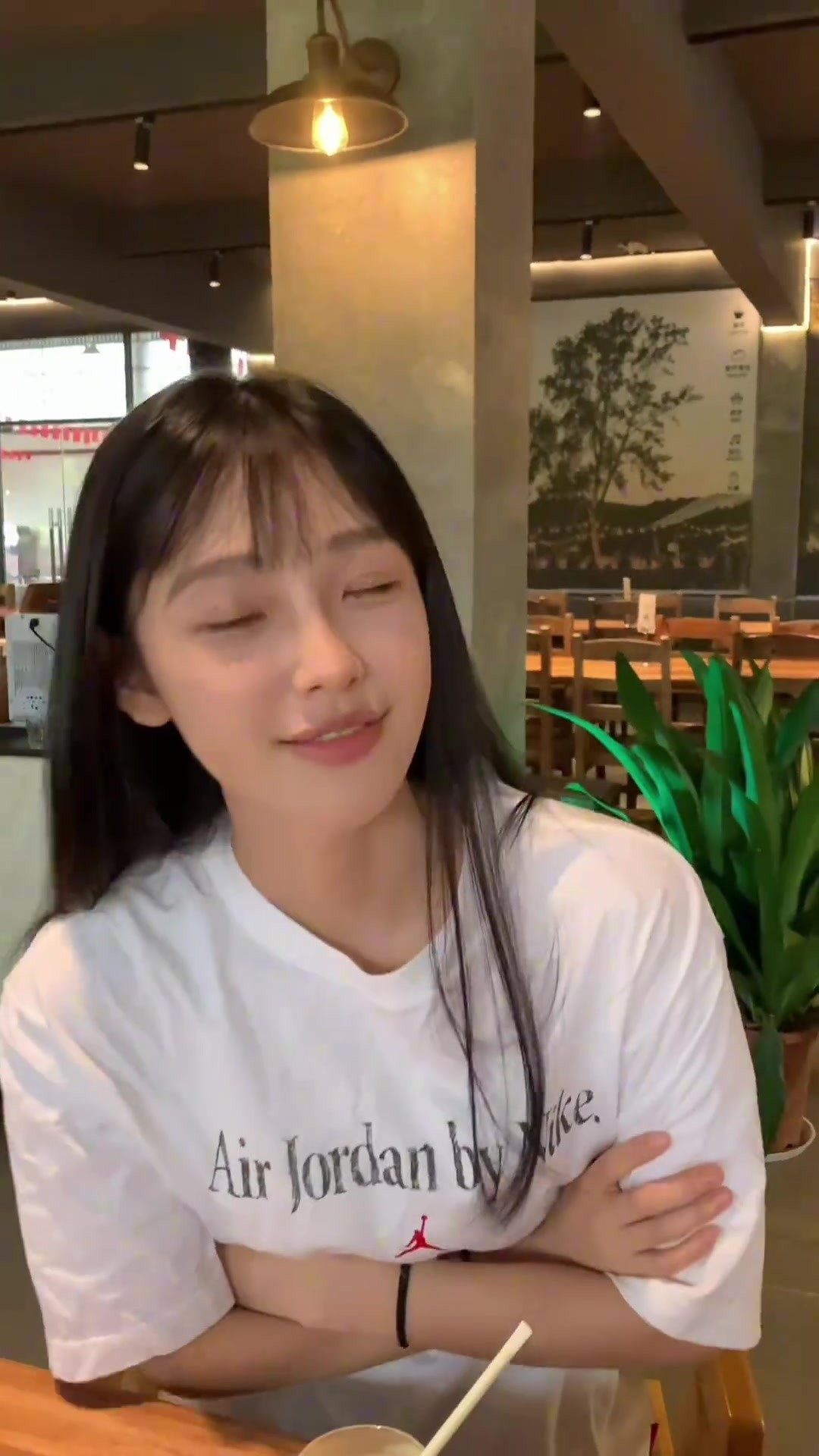 西瓜越来越漂亮啦，艾伦不得看迷糊了👀
